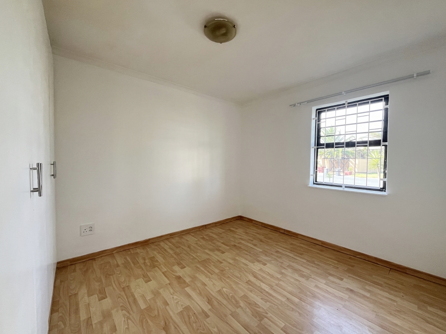 To Let 3 Bedroom Property for Rent in Parow Golf Course Western Cape